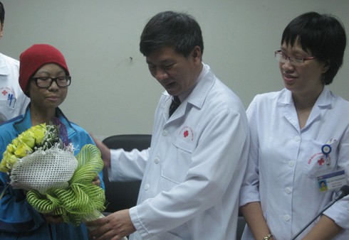 Chữa khỏi bệnh nhân ung thư máu thập tử nhất sinh - ảnh 2