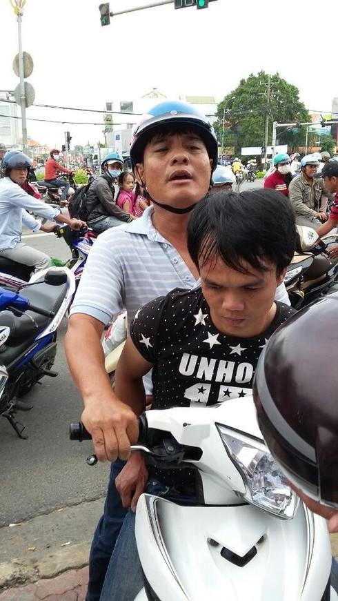 Tên trộm xe máy lộ tẩy vì