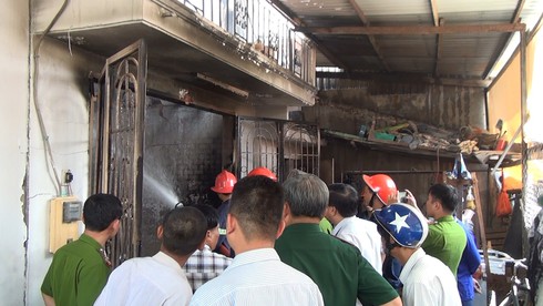 TP.HCM: Nhà mới sửa xong đã bị “bà hỏa” thiêu rụi - ảnh 2