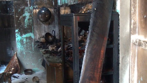 TP.HCM: Nhà mới sửa xong đã bị “bà hỏa” thiêu rụi - ảnh 1