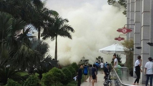 Parkson Lê Đại Hành khói nghi ngút, nhiều người tháo chạy ra đường - ảnh 1