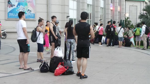 Parkson Lê Đại Hành khói nghi ngút, nhiều người tháo chạy ra đường - ảnh 4