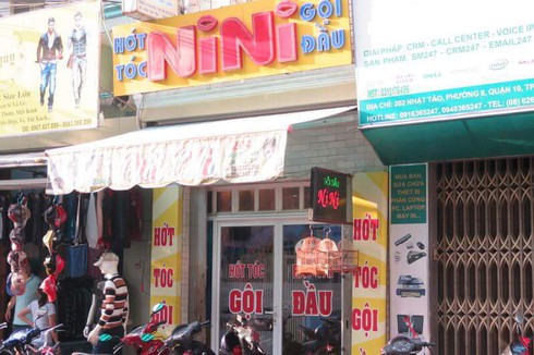 Núp bóng tiệm hớt tóc gội đầu bán dâm gần 1 triệu đồng/lượt - ảnh 2