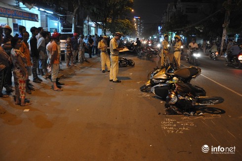 Ô tô “điên” đâm hàng loạt xe máy khiến 1 người chết, 5 người bị thương - ảnh 4