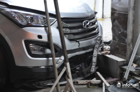 Ô tô “điên” đâm hàng loạt xe máy khiến 1 người chết, 5 người bị thương - ảnh 6