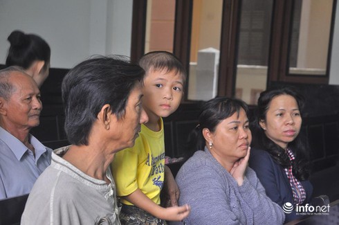 Bắt đầu xét xử vụ án “con ruồi trong chai Number 1” - ảnh 5