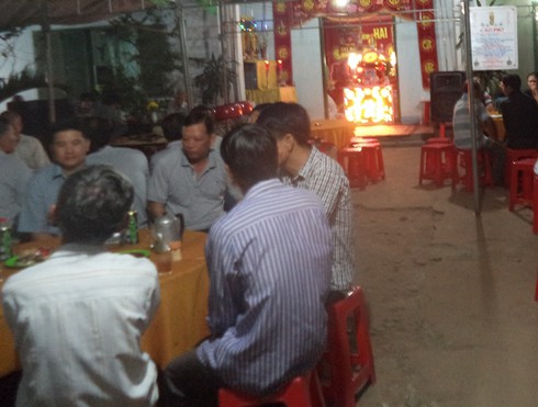 Chồng đâm vợ rồi thắt cổ tự tử - ảnh 1