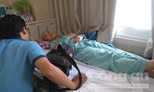 Chàng rể Trung Quốc dùng dao truy sát cả gia đình vợ - ảnh 1