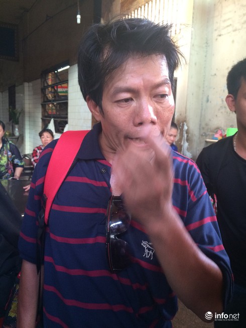 Vụ cháy cửa hàng bếp từ ở TP.HCM: Người thân ngã quỵ khi nhận diện thi thể con - ảnh 3