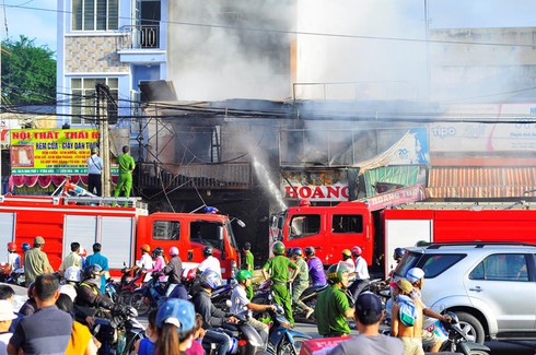 Cháy trong chợ Sặt, 1 người tử vong - ảnh 1