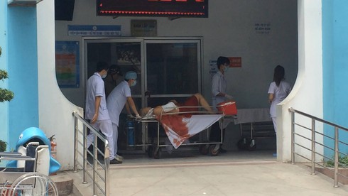 TP.HCM: Kẻ tu hành dùng dao tấn công trong chùa làm 1 người chết, 5 người bị thương - ảnh 1