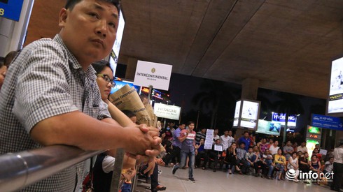 Kiều bào hối hả về quê ăn Tết - ảnh 17