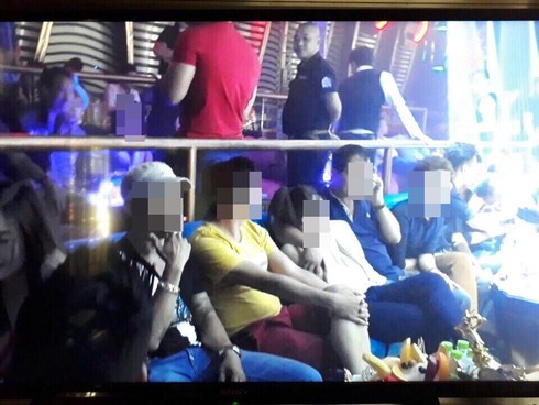 TP.HCM: Đột kích quán bar, xác định 12