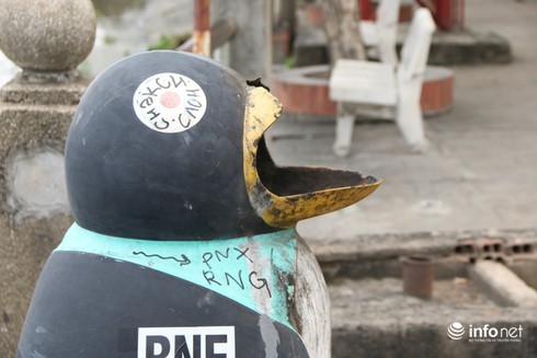 TP.HCM: Công viên bến Bạch Đằng xuống cấp trầm trọng - ảnh 7