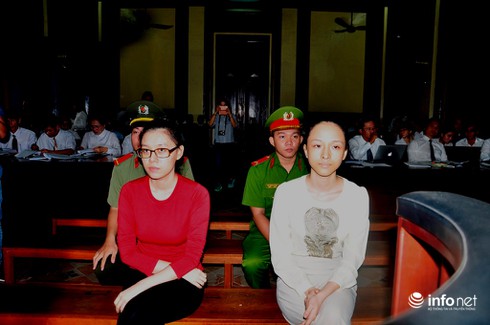 Hoa hậu Phương Nga mỉm cười trong phiên xét xử cáo buộc lừa đảo 16,5 tỷ đồng - ảnh 3