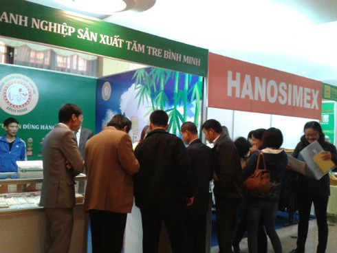 Hàng Việt: Không thể cứ vận động suông, ép dùng - ảnh 1