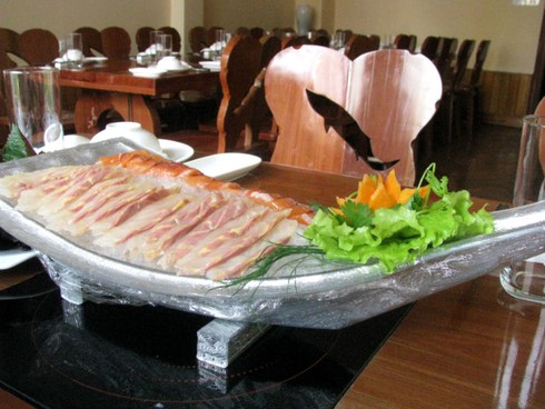 Cá tầm, cá hồi “chính chủ” tại Hà Nội - ảnh 2