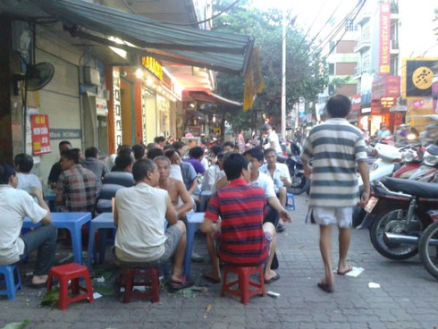 Vui như quán bia