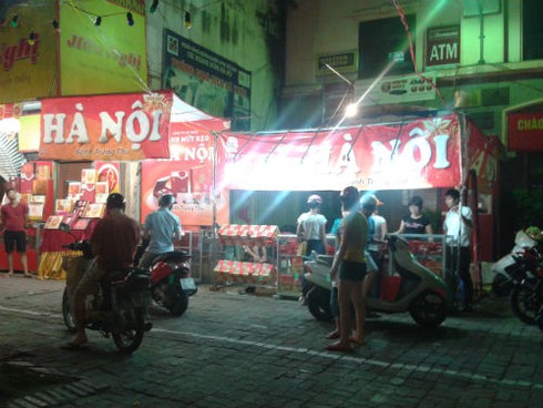 Nghịch cảnh bánh Trung thu ế chưa từng, đồ chơi mang thúng hốt bạc - ảnh 5