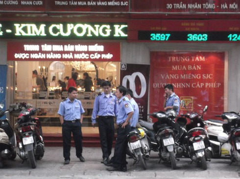 Giá vàng giảm sốc, khách hờ hững thăm dò - ảnh 5