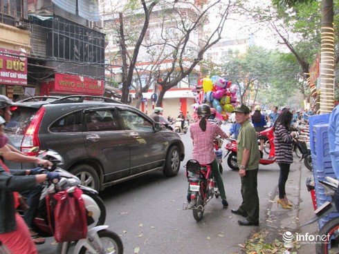 Tranh nhau đặt cọc,