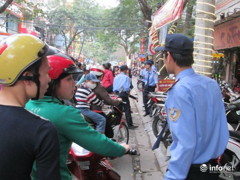 Tranh nhau đặt cọc,