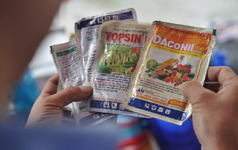 Truy quét, tịch thu thuốc sâu, chất cấm đưa qua biên giới dù chỉ 1 gói - ảnh 1