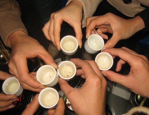 Bộ Công Thương siết quản lý kinh doanh, sản xuất rượu - ảnh 1