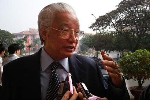 Doanh nghiệp được “cứu” nhưng chưa “thoát” - ảnh 1