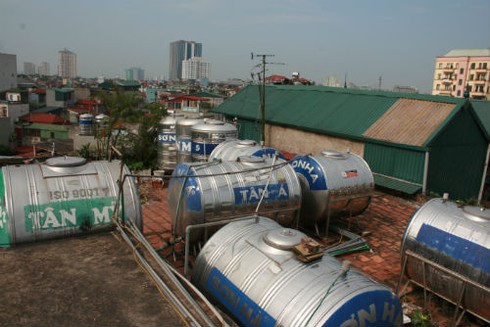 Hà Nội từ trên cao: Nhức mắt với bồn nước, mái tôn - ảnh 11