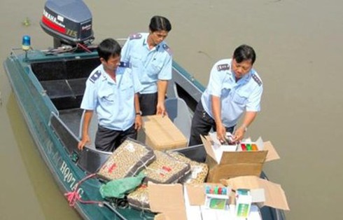 Tán thành việc thêm quyền truy đuổi hàng lậu cho Hải quan - ảnh 1