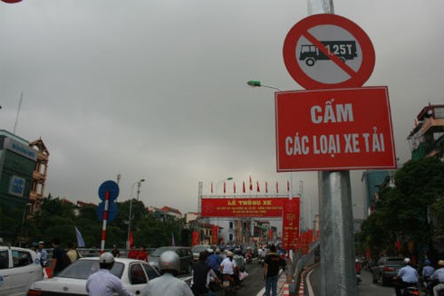 Hà Nội: Cầu vượt mềm mại thứ 6 chính thức được thông xe - ảnh 9