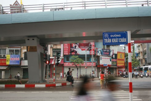 Hà Nội: Cầu vượt mềm mại thứ 6 chính thức được thông xe - ảnh 1