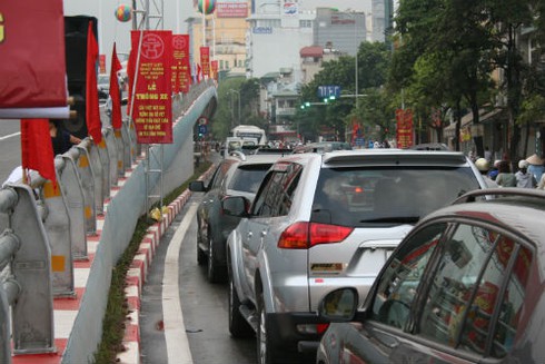 Hà Nội: Cầu vượt mềm mại thứ 6 chính thức được thông xe - ảnh 11