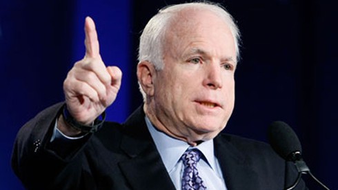 John McCain: Sẽ đề nghị QH Mỹ bãi bỏ cấm vận vũ khí sát thương - ảnh 1