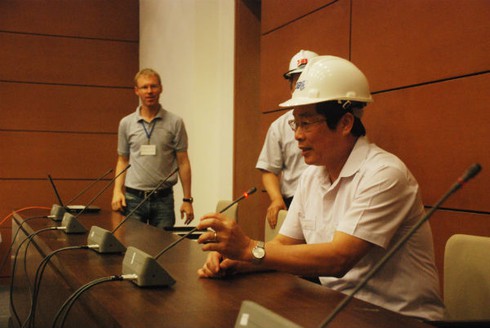 Bộ trưởng TT&TT kiểm tra hệ thống âm thanh, truyền hình Nhà Quốc hội - ảnh 2