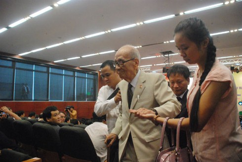 GS Vũ Khiêu trải lòng nhân dịp 60 năm giải phóng thủ đô - ảnh 2