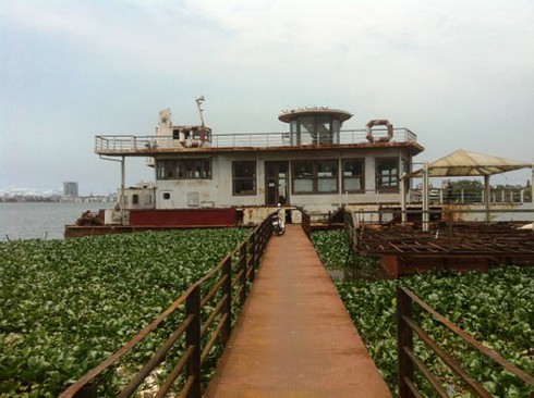 Hà Nội: Dẹp hết tàu thuyền nổi cũ nát trên hồ Tây - ảnh 1