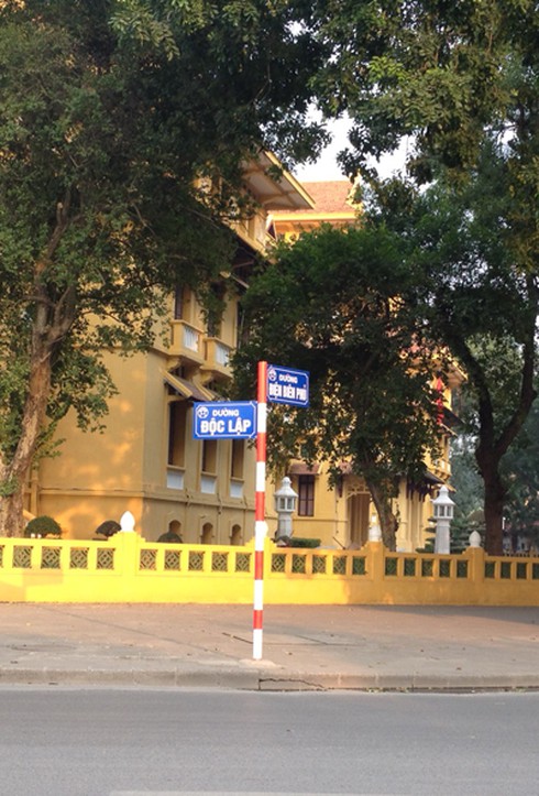 Hà Nội: Cấm phương tiện trên nhiều tuyến phố quanh Nhà Quốc hội - ảnh 1