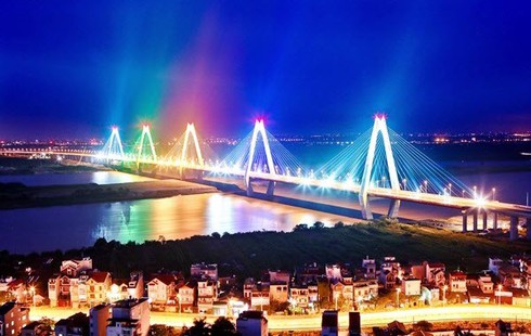 Hà Nội muốn cầu Nhật Tân thành điểm du lịch như cầu Rồng ở Đà Nẵng? - ảnh 1