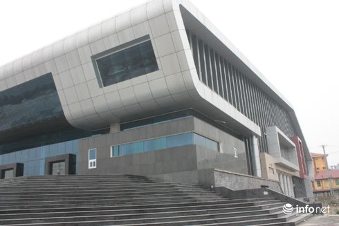 Nhà hát trăm tỷ