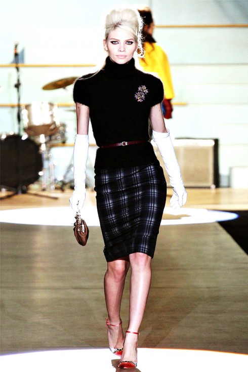 7 cách diện váy bút chì - ảnh 7