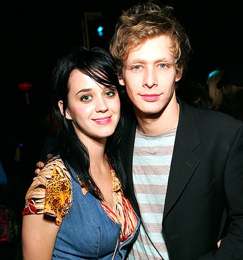 Bồ cũ Katy Perry bị nghi giết người rồi tự tử - ảnh 3