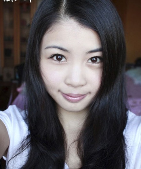 Đẹp tinh khôi với mái tóc xõa - ảnh 1