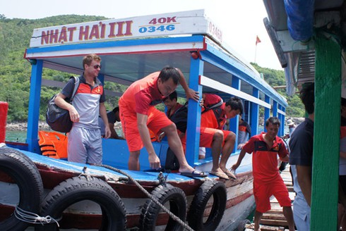 ĐT Việt Nam hào hứng lặn biển ngắm san hô