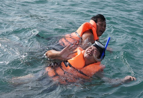 ĐT Việt Nam hào hứng lặn biển ngắm san hô