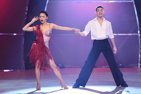 Ngô Thanh Vân khoe chân thon trên sàn khiêu vũ - ảnh 11