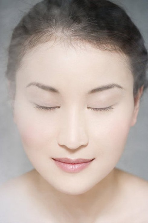 Những thói quen hủy hoại nhan sắc - ảnh 1