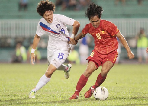 Tuyển Việt Nam đá giao hữu với các ngôi sao Brazil