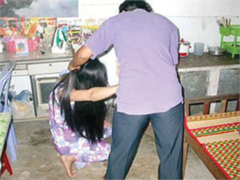 Những người phụ nữ tháo chạy khỏi người chồng bạo lực